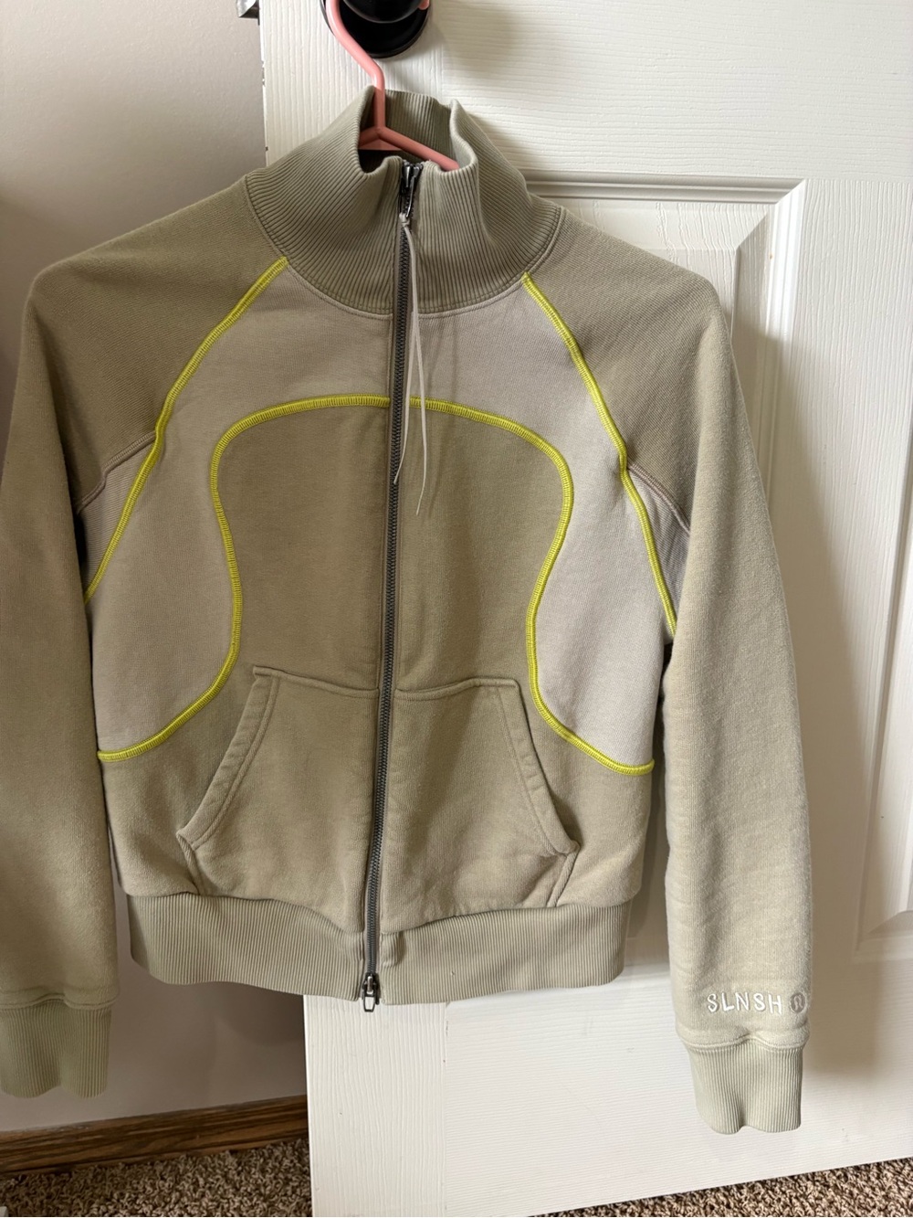 lululemon athletica zip up sweater